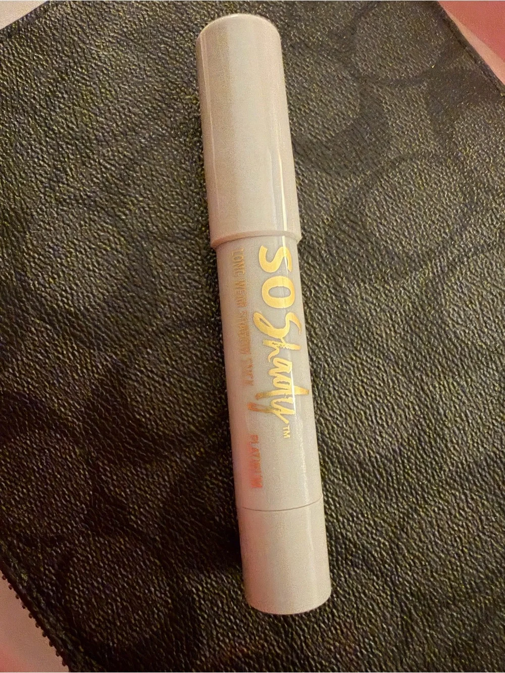 Long wear Silver Shimmery Eye Shadow Stick - platinum